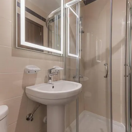 The Pinnacle Fl6 Escape By Homely