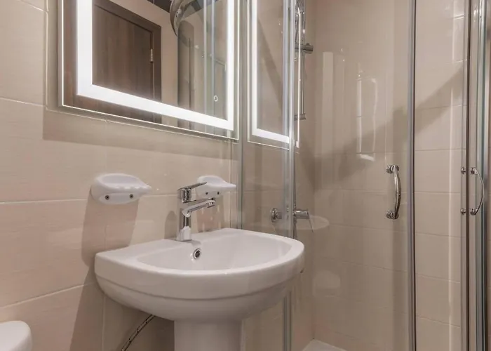 The Pinnacle Fl6 Escape By Homely