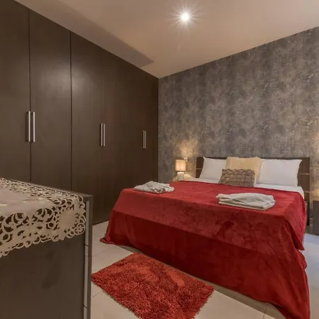 The Pinnacle Fl6 Escape By Homely