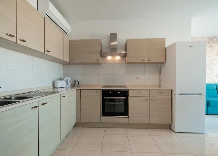 The Pinnacle Fl6 Escape By Homely Mellieħa